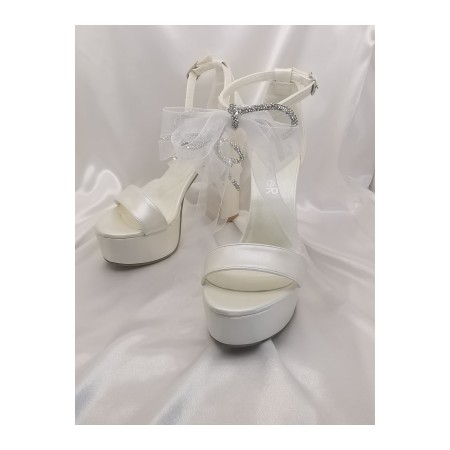 Kadın Sedef Beyaz Renk Tek Bant Taşlı Fiyonklu 13 Cm Platform Topuklu Abiye Ayakkabı
