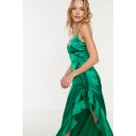 Zümrüt Yeşili Volan Detaylı Abiye & Mezuniyet Elbisesi TPRSS20AE0198