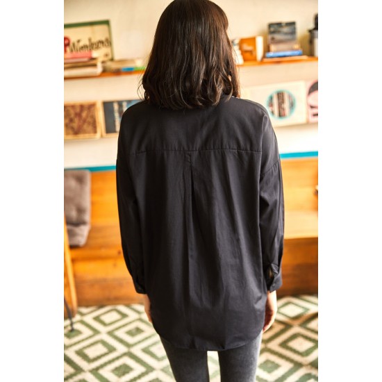 Kadın Siyah Cep Detaylı Baskılı Dokuma Gömlek GML-19000985