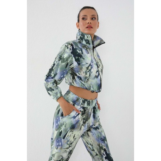 Yeşil Kadın Batik Desenli Lastikli Crop Dik Yaka Rahat Form Lastik Paça Eşofman Takım - 95289
